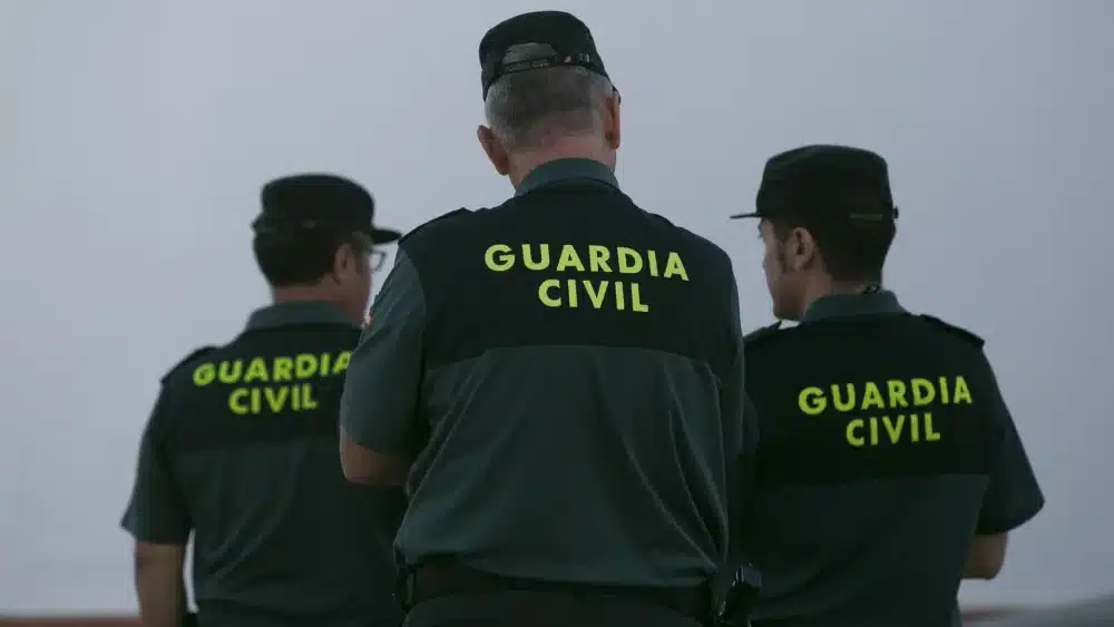 Archivo - Agentes de la Guardia Civil. - María José López - Europa Press - Archivo