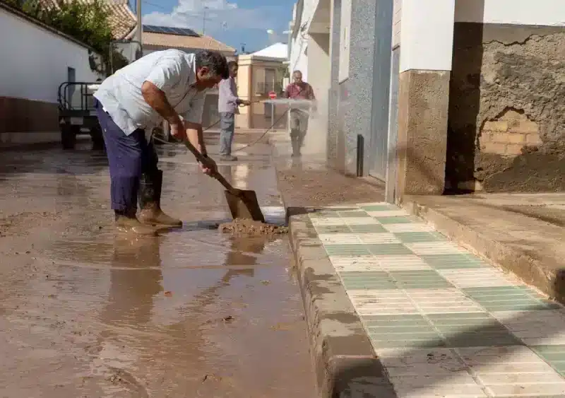 Archivo - Imagen de archivo de una inundación en un pueblo sevillano - Francisco J. Olmo - Archivo