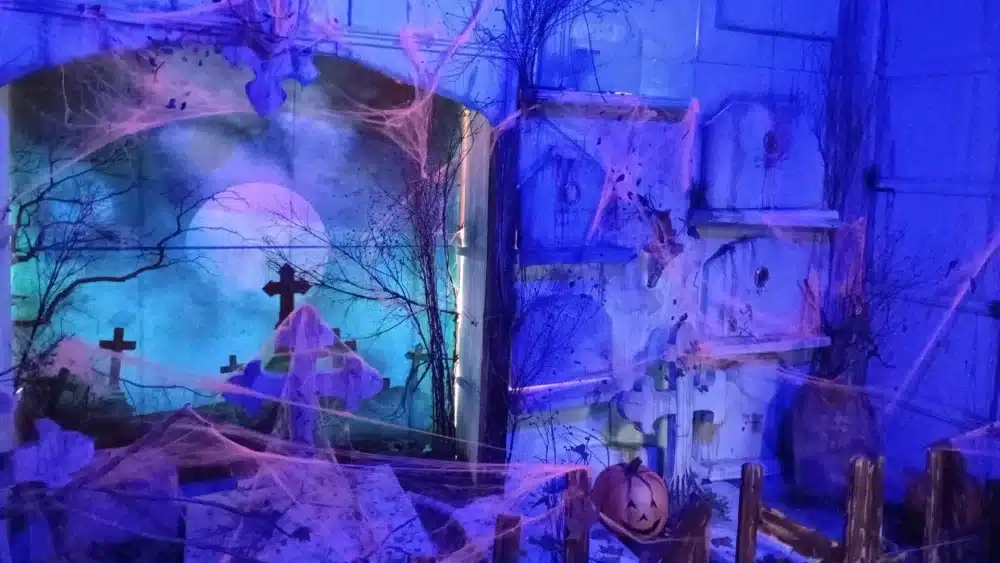 El centro comercial Los Arcos, en Sevilla, celebrará Halloween con 'La Casa Encantada de Lady Morte', un pasaje del terror interactivo y teatralizado. - LOS ARCOS