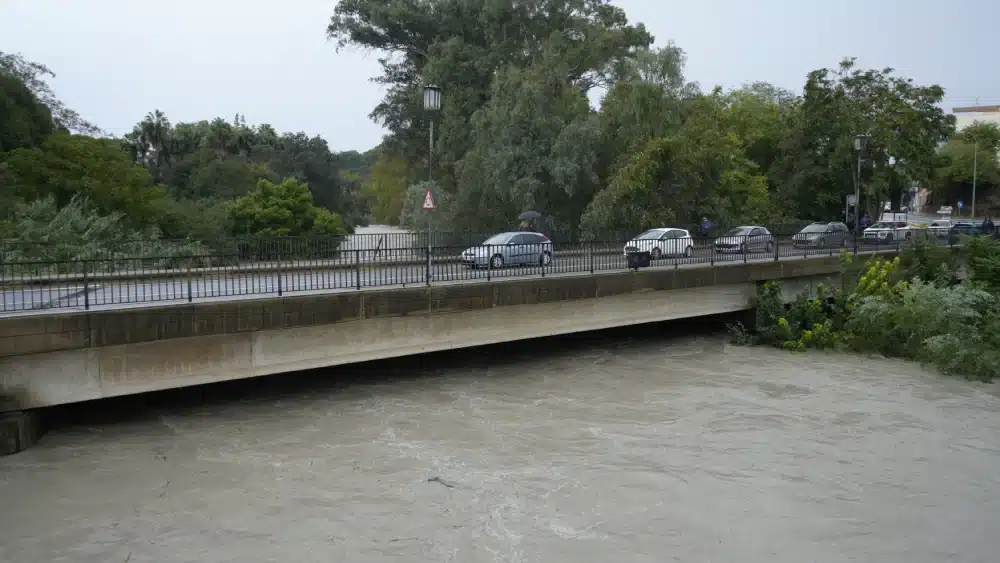 Crecida del río Guadaíra a su paso por Alcalá. Álvaro Vázquez