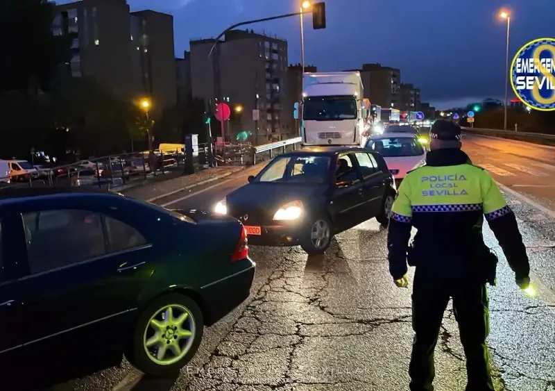 Dispositivo policial en la SE-20 - EMERGENCIAS SEVILLA