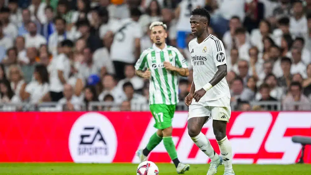 Archivo - Vinicius Junior en un partido entre el Real Madrid y el Betis - Oscar J. Barroso / AFP7 / Europa Press - Archivo