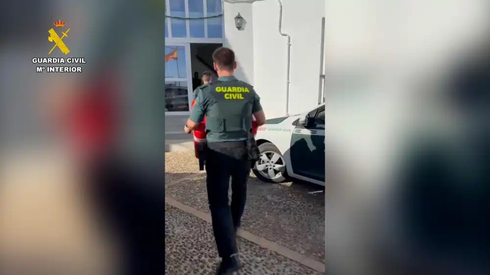 Guardia Civil durante la operación