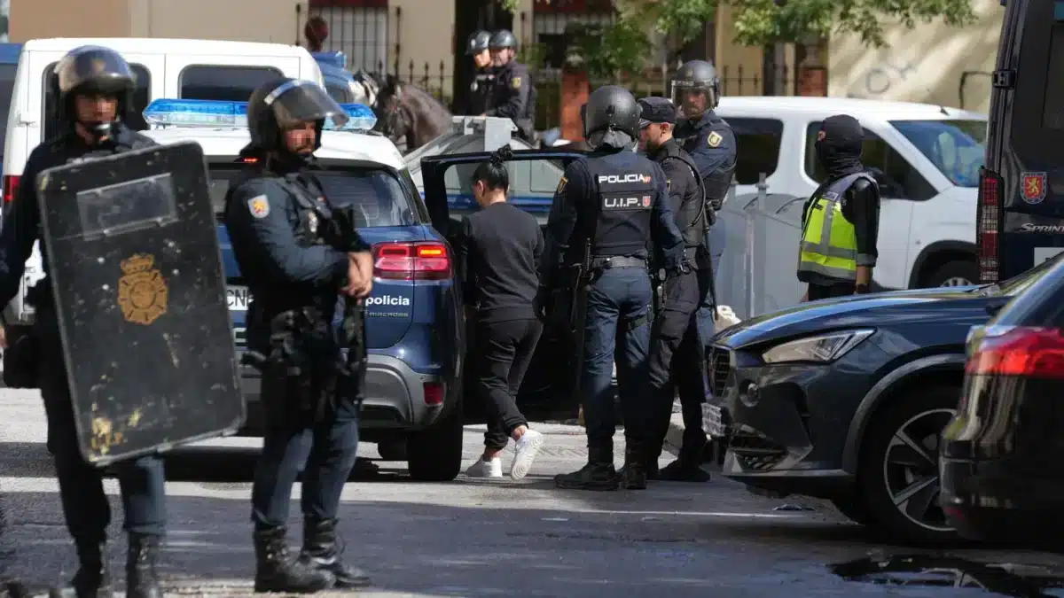 Efectivos de la Policía Nacional desplegados en el Polígono Sur. Imagen de archivo. - María José López - Europa Press