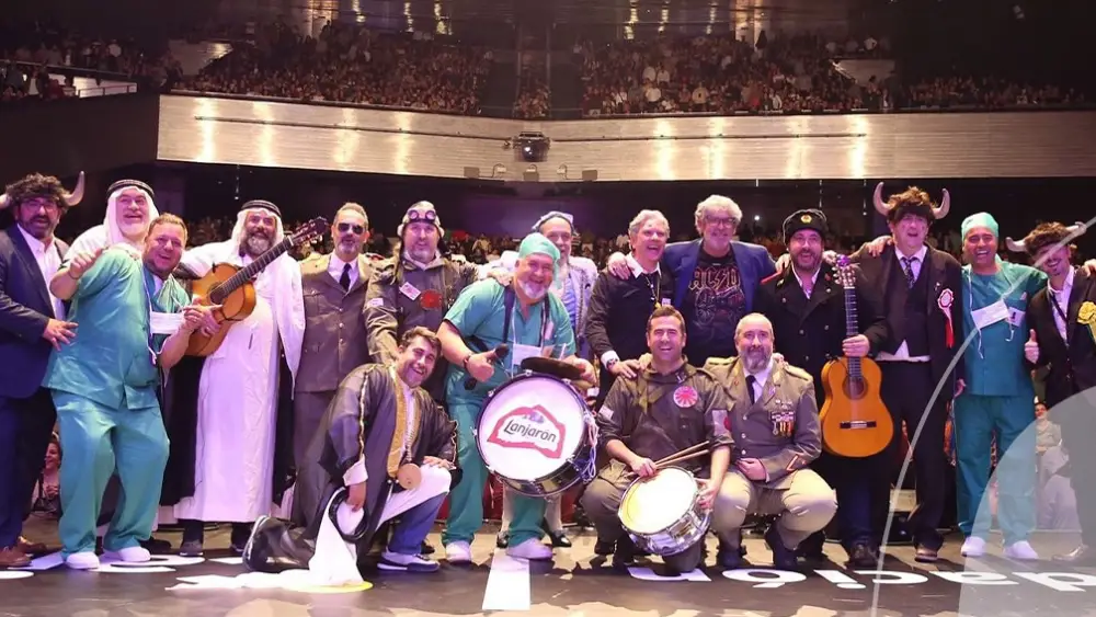 Actuación de agrupaciones carnavalescas en FIBES este 2024. El Falla En Sevilla