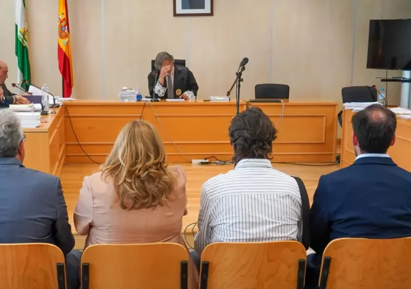 Archivo - Imagen de archivo del comienzo del juicio al exalcalde socialista de Bormujos Francisco Molina - Eduardo Briones - Europa Press - Archivo