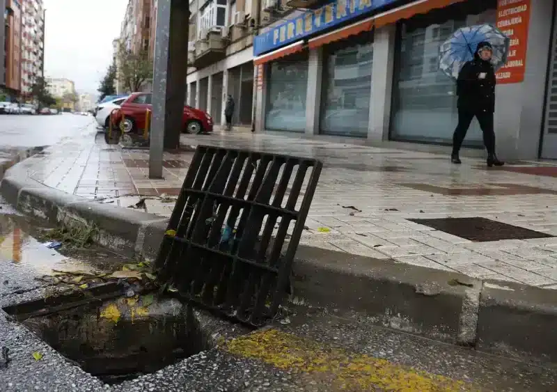 Imagen de la lluvia en Málaga. EP