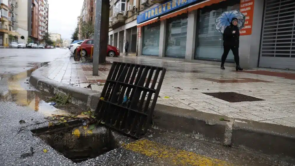 Imagen de la lluvia en Málaga. EP