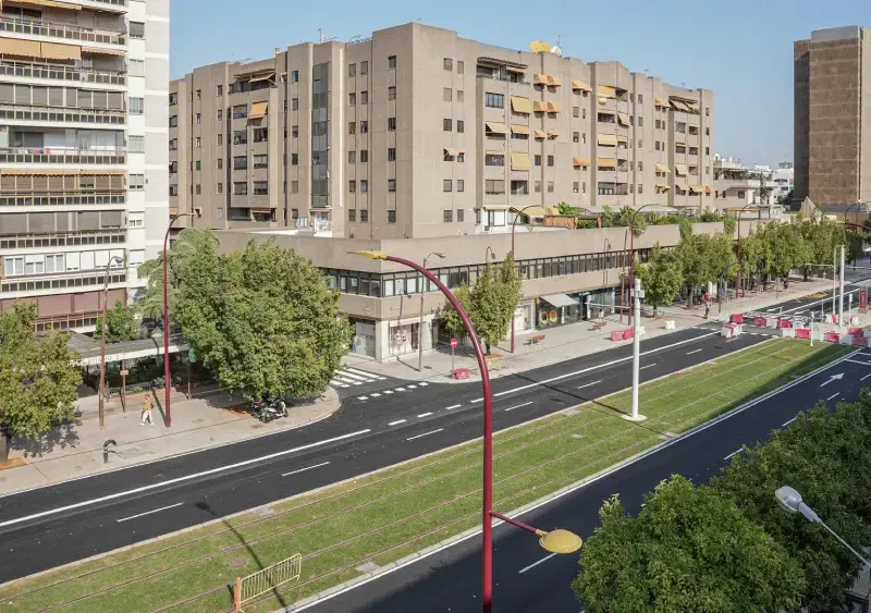 Archivo - La avenida Luis de Morales tras la obra por la ampliación del tranvía. (Imagen de archivo) - María José López - Europa Press - Archivo