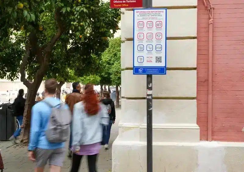 Placas de señalización en el barrio de Santa Cruz de Sevilla. - AYUNTAMIENTO DE SEVILLA