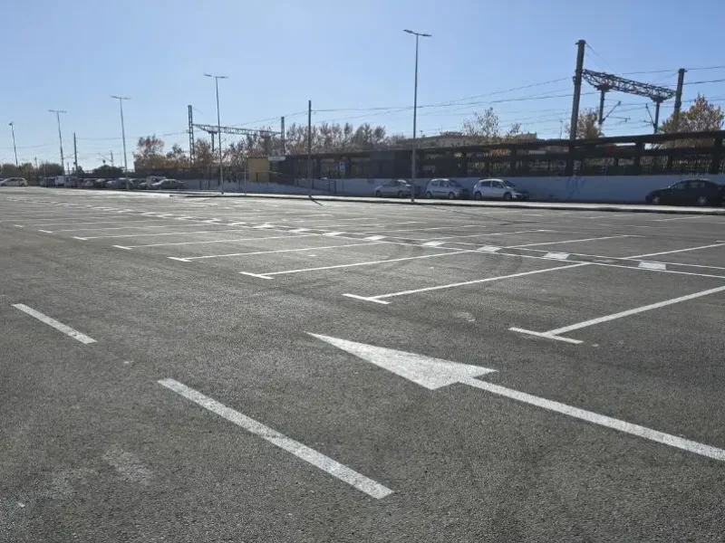 Aparcamiento disuasorio en la estación de tren de Cantaelgallo - AYUNTAMIENTO DE DOS HERMANAS