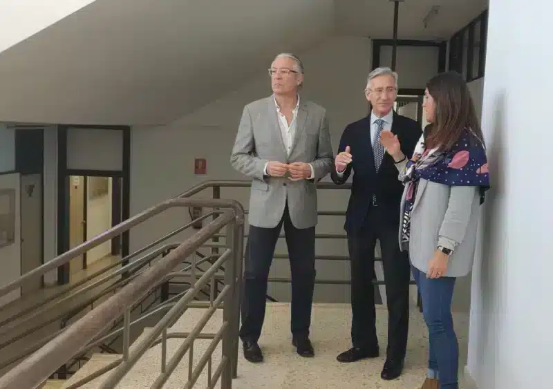 Araúz y Moreno visitan el CEIP Carlos Haya (Sevilla)