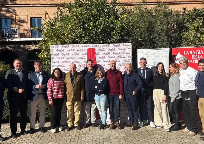 Coca-Cola se une a la Asociación de Hostelería para repartir 800 comidas a familias vulnerables. - COCA-COLA