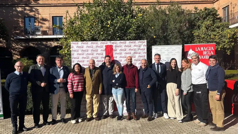 Coca-Cola se une a la Asociación de Hostelería para repartir 800 comidas a familias vulnerables. - COCA-COLA