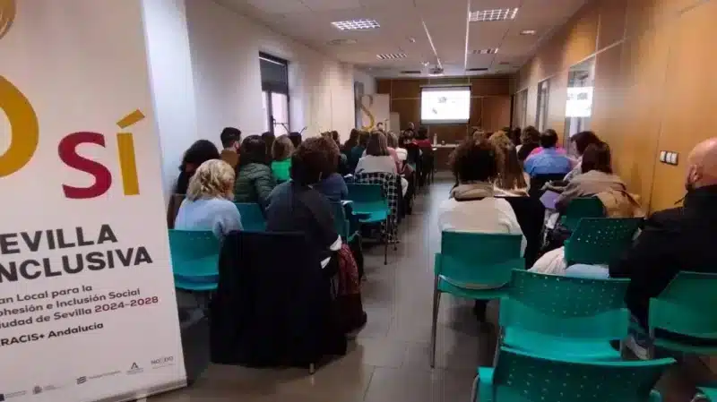 Decenas de personas en situación de vulnerabilidad reciben atención sociolaboral con el Plan Local de Inclusión Social. - AYTO.DE SEVILLA