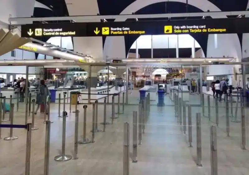 Imagen de archivo de Aeropuerto de Sevilla.- Archivo