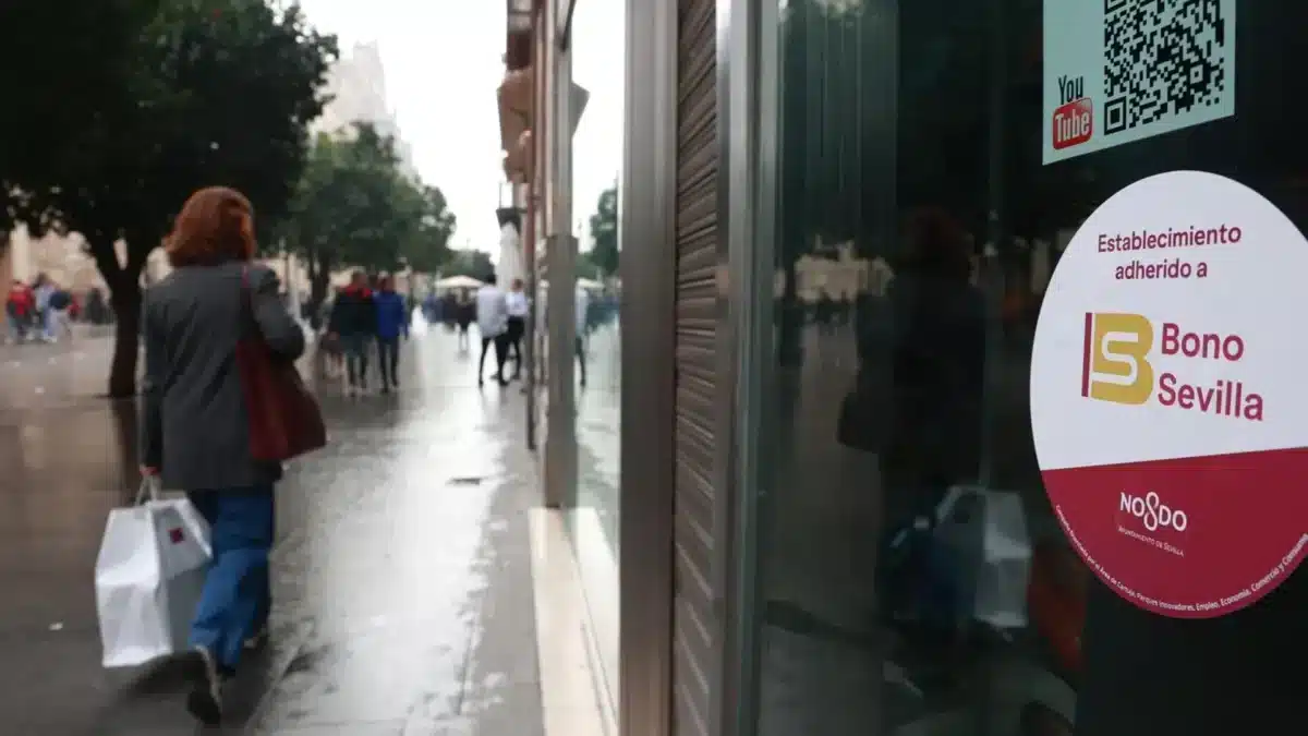 Archivo - Comercio adherido a la campaña Bono Sevilla. - ROCIO RUZ / EUROPA PRESS - Archivo