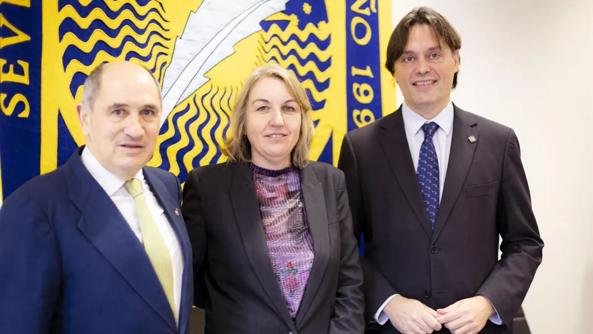 Francisco Oliva tras informar de los presupuestos al Consejo de Gobierno - UPO