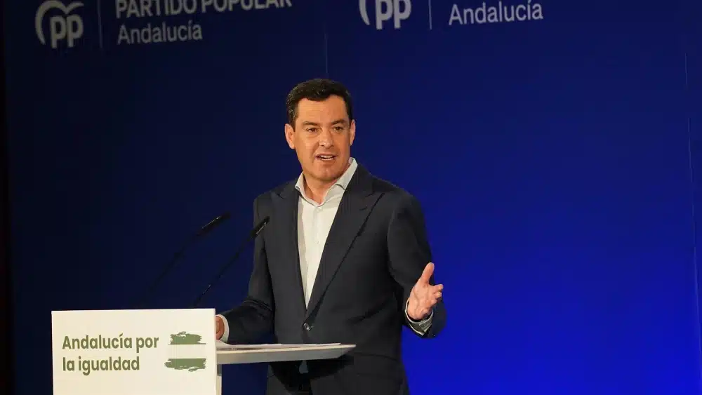 Archivo - El presidente del PP de Andalucía, Juanma Moreno, preside la reunión de la Junta Directiva Autonómica del partido, a 24 de octubre de 2024, en Málaga (Andalucía, España). (Foto de archivo). - Álex Zea - Europa Press - Archivo