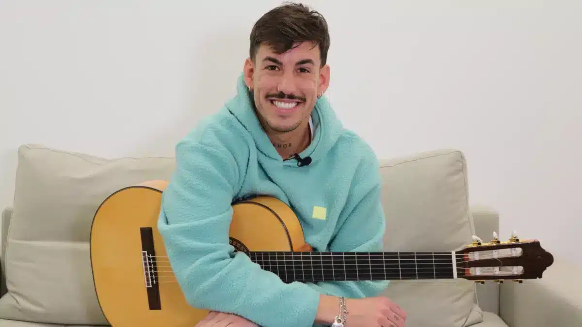 El artista sevillano Luitingo. Coral Gata