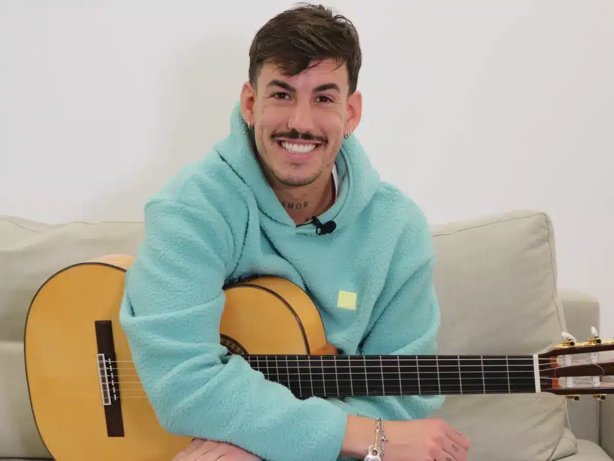 El artista sevillano Luitingo. Coral Gata