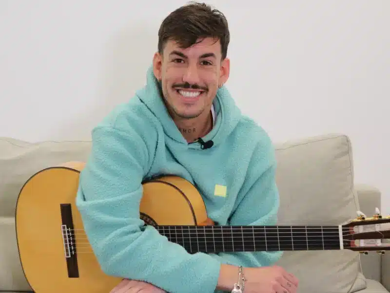 El artista sevillano Luitingo. Coral Gata