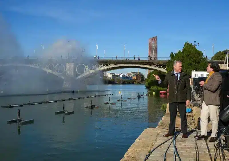 El alcalde de Sevilla, José Luis Sanz, en la presentación del nuevo espectáculo de Navigalia. - AYUNTAMIENTO DE SEVILLA