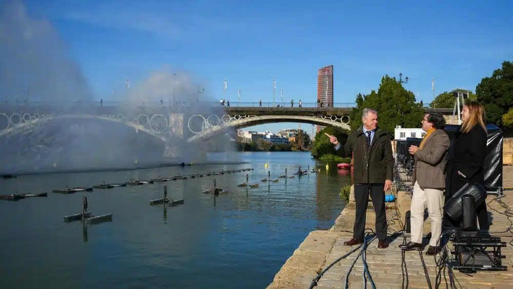 El alcalde de Sevilla, José Luis Sanz, en la presentación del nuevo espectáculo de Navigalia. - AYUNTAMIENTO DE SEVILLA