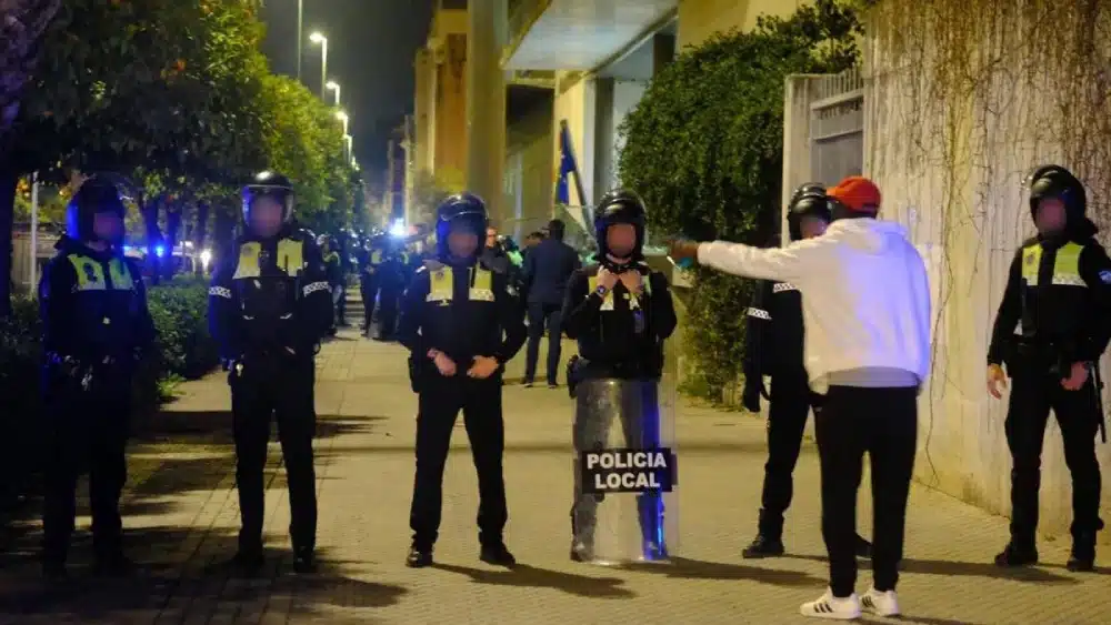 Familiares y amigos del vendedor ambulante protestan por su muerte