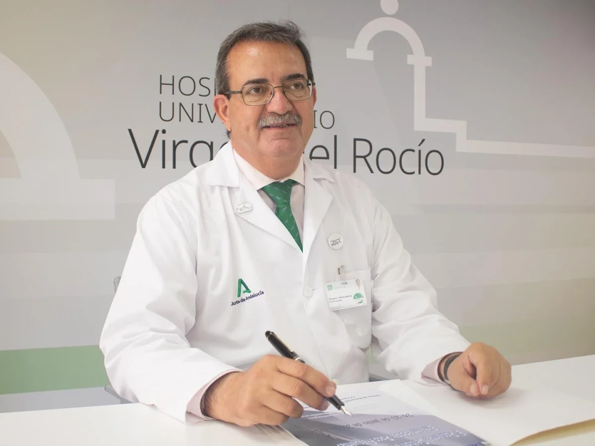 Archivo - El gerente del Hospital Virgen del Rocío, Manuel Molina, en una imagen de archivo. - JUNTA DE ANDALUCÍA - Archivo