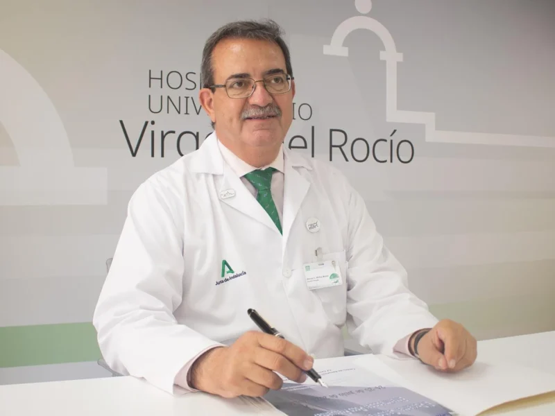 Archivo - El gerente del Hospital Virgen del Rocío, Manuel Molina, en una imagen de archivo. - JUNTA DE ANDALUCÍA - Archivo