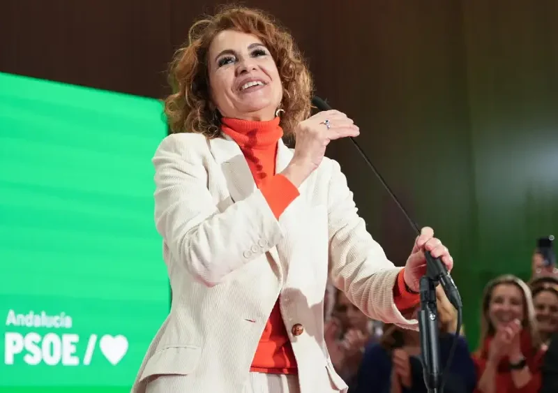 La vicepresidenta primera del Gobierno, ministra de Hacienda y vicesecretaria general del PSOE, María Jesús Montero interviene en el acto de presentación de su precandidatura al PSOE-A - Francisco J. Olmo - Europa Press