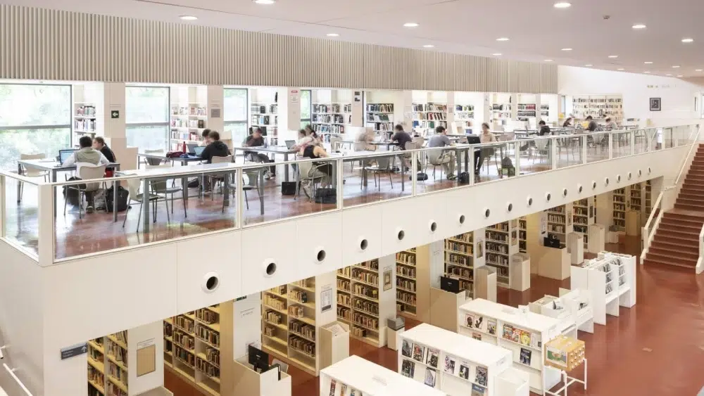 Imagen de la biblioteca Infanta Elena - CONSEJERÍA DE CULTURA