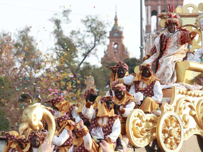La cabalgata de Reyes de Sevilla recorre la ciudad un día antes para esquivar la lluvia - ROCÍO RUZ/EUROPA PRESS