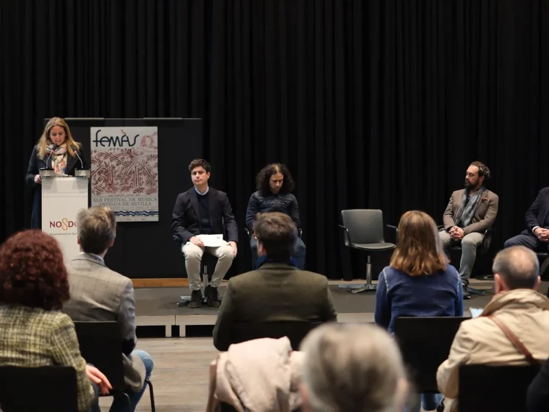 La delegada de Turismo y Cultura, Angie Moreno, en la presentación de Femás en la Real Fábrica de Artillería. - AYUNTAMIENTO DE SEVILLA