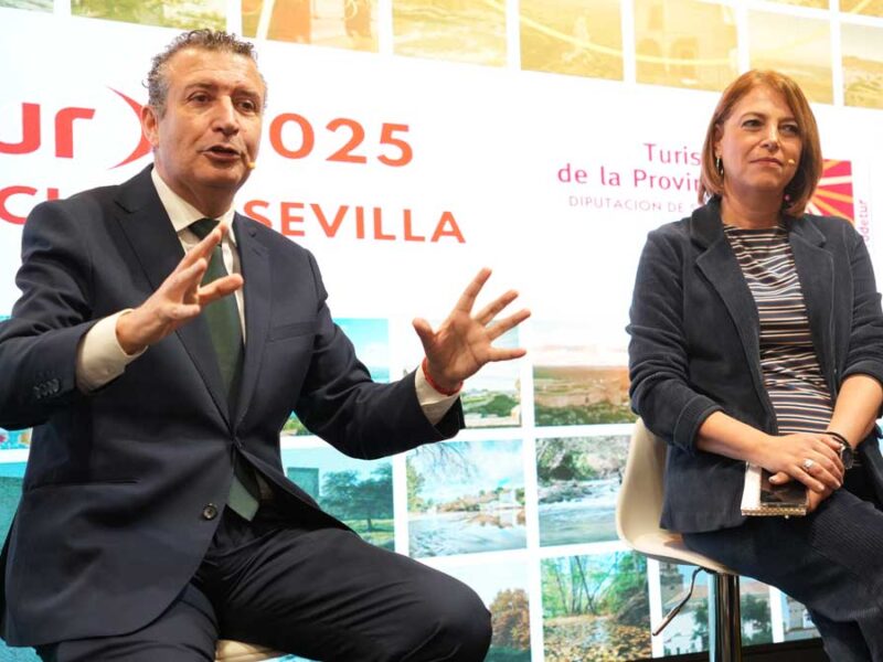 Javier Fernández presenta la propuesta turística de la provincia en FITUR / F. Amador