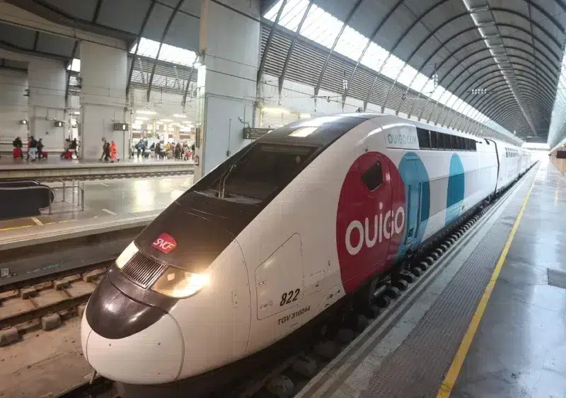 Tren de Ouigo en la estación de Santa Justa.