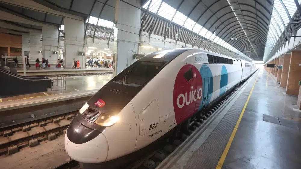 Tren de Ouigo en la estación de Santa Justa.