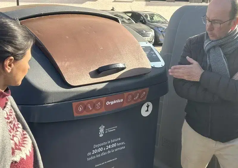 Ayuntamiento de Tomares pone en funcionamiento los nuevos contenedores marrones de biorresiduos - AYUNTAMIENTO DE TOMARES