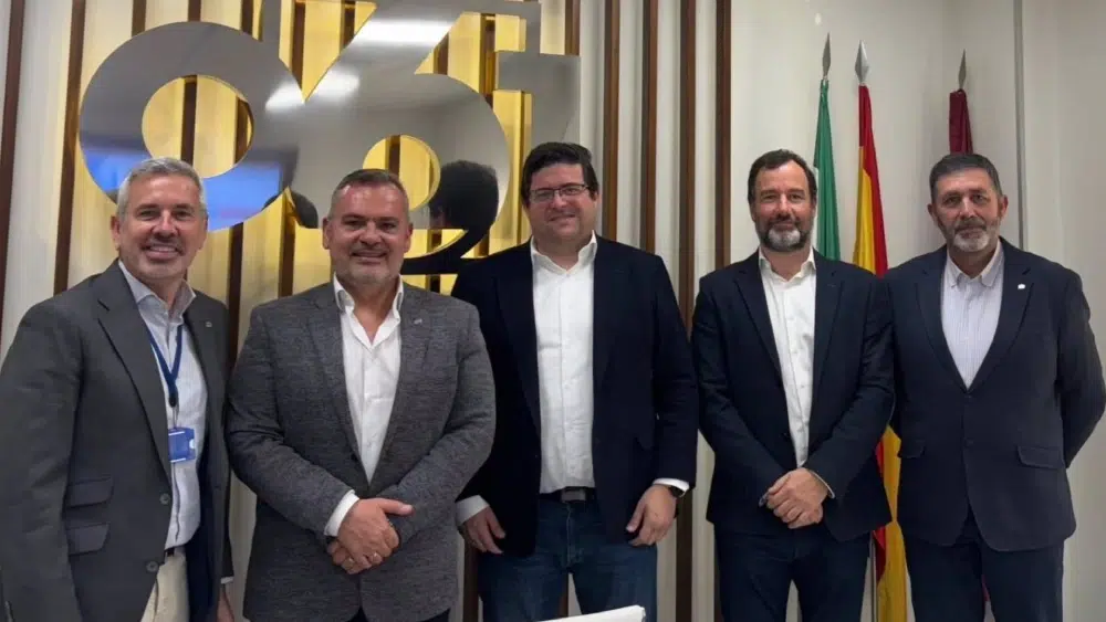 El director general de Sistemas de Información y Comunicaciones del Servicio Andaluz de Salud, Ismael Vargas, en el Centro de Emergencias Sanitarias 061 de Sevilla - JUNTA DE ANDALUCIA