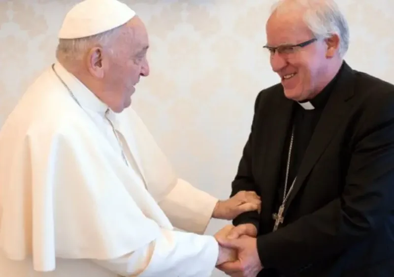 El Papa Francisco y el arzobispo de Sevilla, José Ángel Saiz Meneses, durante un encuentro - Archidiócesis de Sevilla