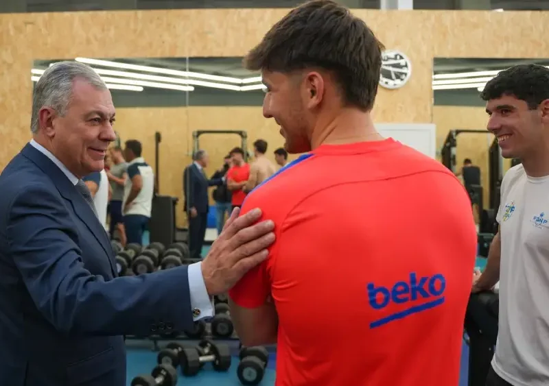 El alcalde de Sevilla, José Luis Sanz, en la constitución del Comité Organizador de la prueba de la Copa del Mundo de Remo - Ayuntamiento de Sevilla