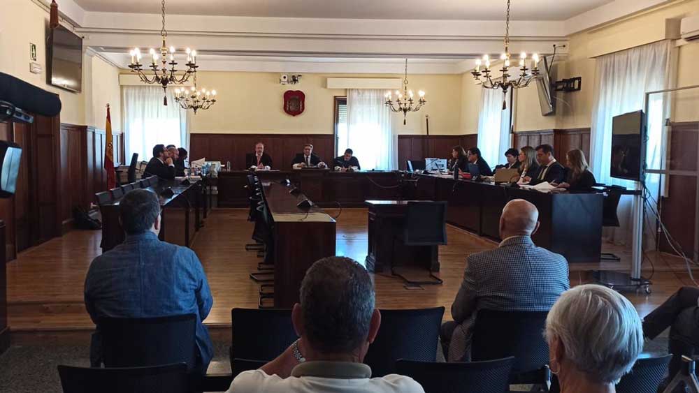 Juicio por el presunto desfalco de Almensilla - Europa Press