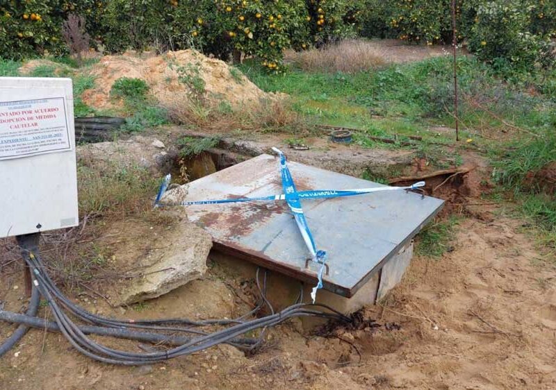 Imagen de uno de los pozos precintados en la finca Aljóbar - CHG