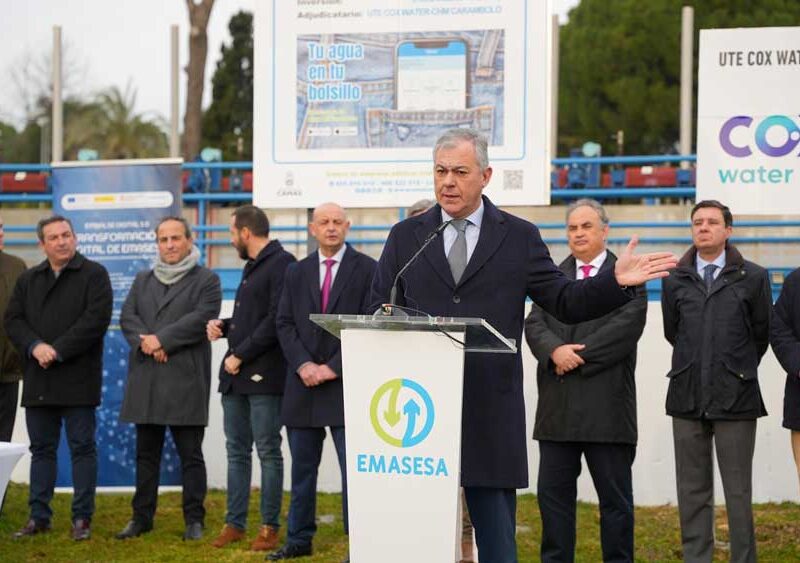 El alcalde informa de la nueva planta de preozonización en El Carambolo para asegurar la calidad del agua