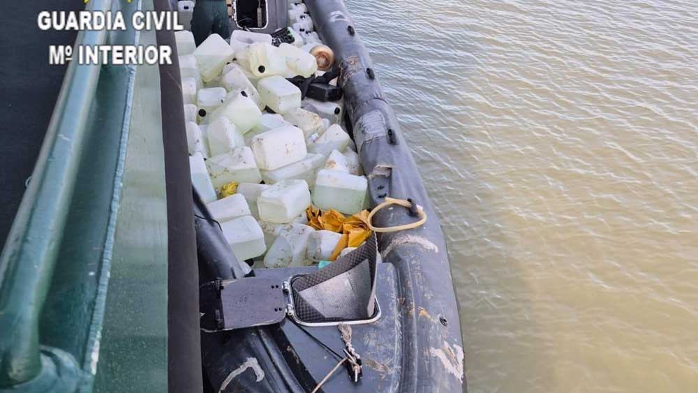 Narcolancha interceptada en Lebrija. - Guardia Civil