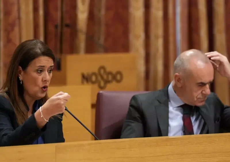 La bancada del PSOE en el Pleno donde se debatía el asunto de los centros «resilientes» - María José López - Europa Press