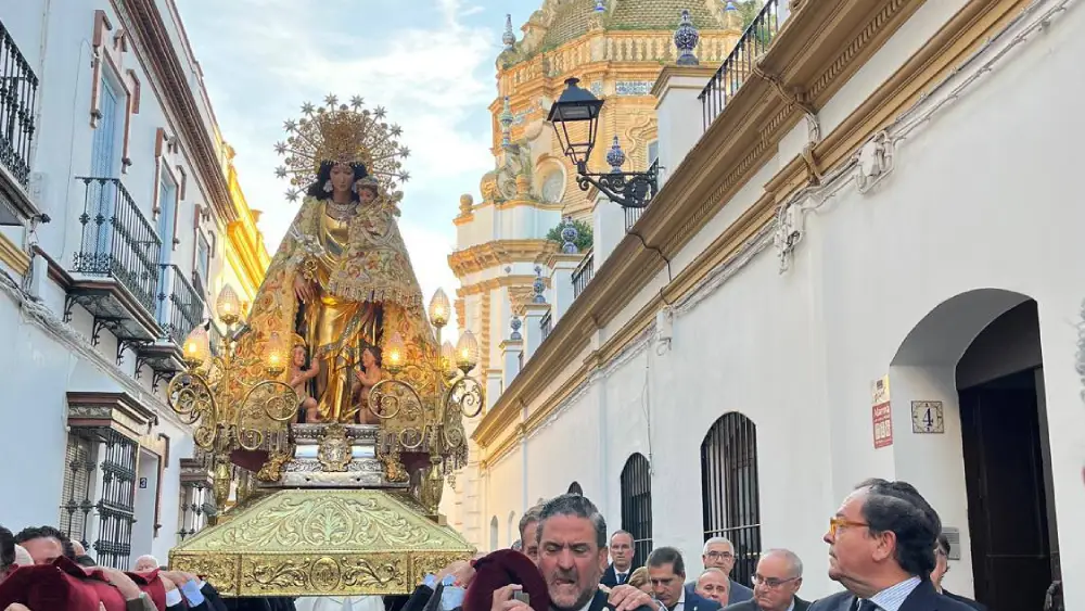 La Virgen de los Desamparados de Valencia por Sevilla - Hermandad de Seguidores de la Virgen de los Desamparados de Valencia