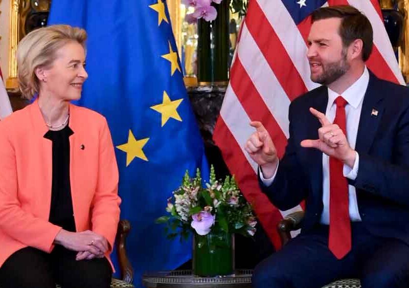 Imagen de una reunión mantenida entre von der Leyen y representantes de la Casa Blanca para hablar, entre otros asuntos, de aranceles entre la UE y EEUU / SA