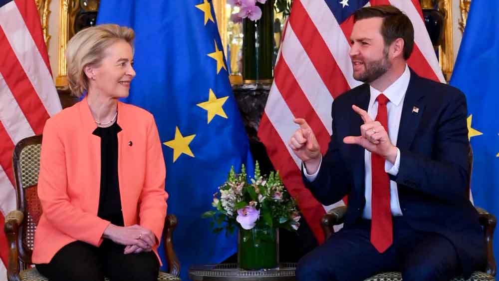 Imagen de una reunión mantenida entre von der Leyen y representantes de la Casa Blanca para hablar, entre otros asuntos, de aranceles entre la UE y EEUU / SA